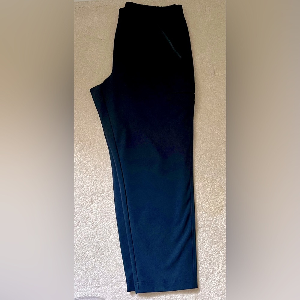 Old Navy Women’s StretchTech Cargo Pants Size L